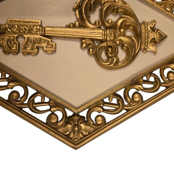 Vintage Ornate Key Design Hollywood Regency Syroco Wall Art Plaque - Picture 14 of 16